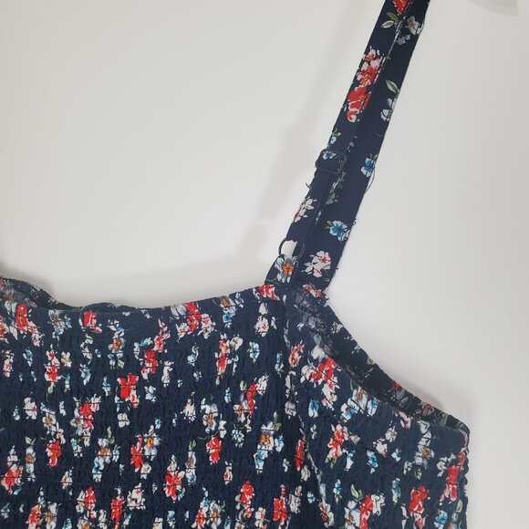 TORRID Womens Top 1X Crop Navy‎ Floral Challis Smocked Square Neck Plus Strappy - Picture 10 of 11
